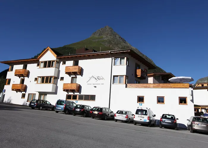 Berghotel Rasis